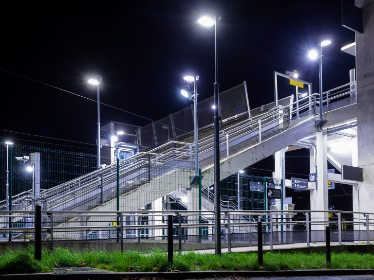 Lire la suite à propos de l’article Autour d&rsquo;une gare