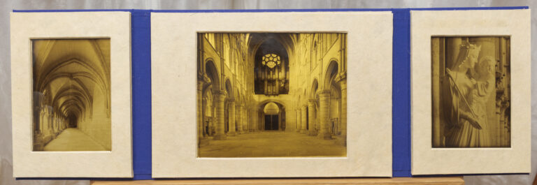 Typtyque, (cloitre 13x18, orgue (20x24, vierge à l'enfant 13x18)